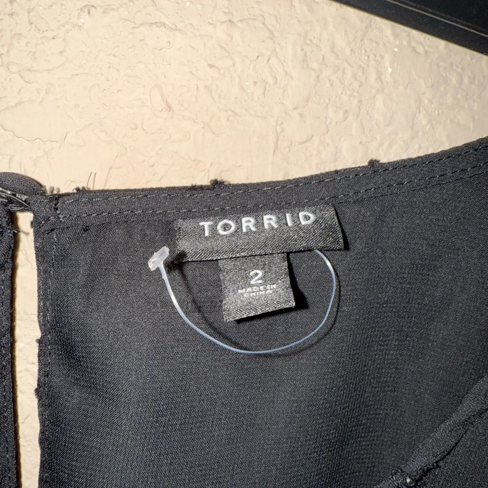 Torrid Crinkle Chiffon With Star Smocked Waist Puff Sleeve Top- Size 2-2X - Picture 11 of 12